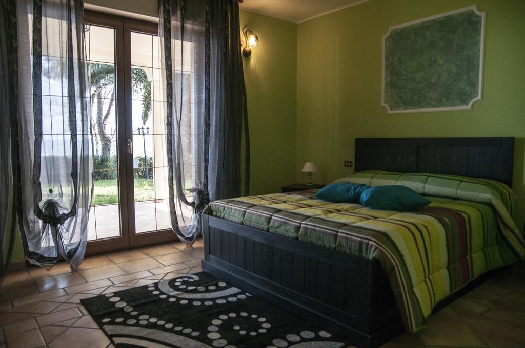 Casale Delle Rose B&B Fattoria Montepagano Bilik gambar