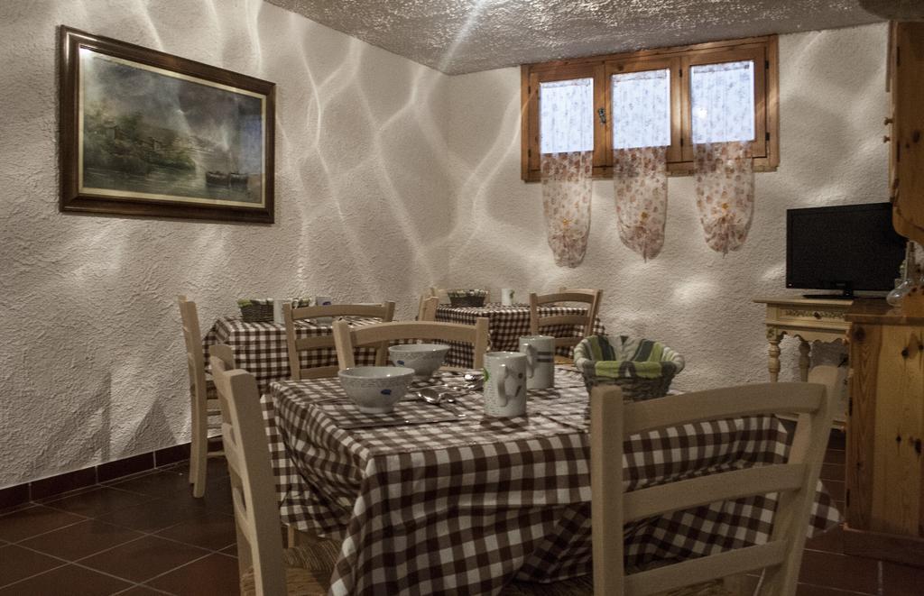 Casale Delle Rose B&B Fattoria Montepagano Luaran gambar